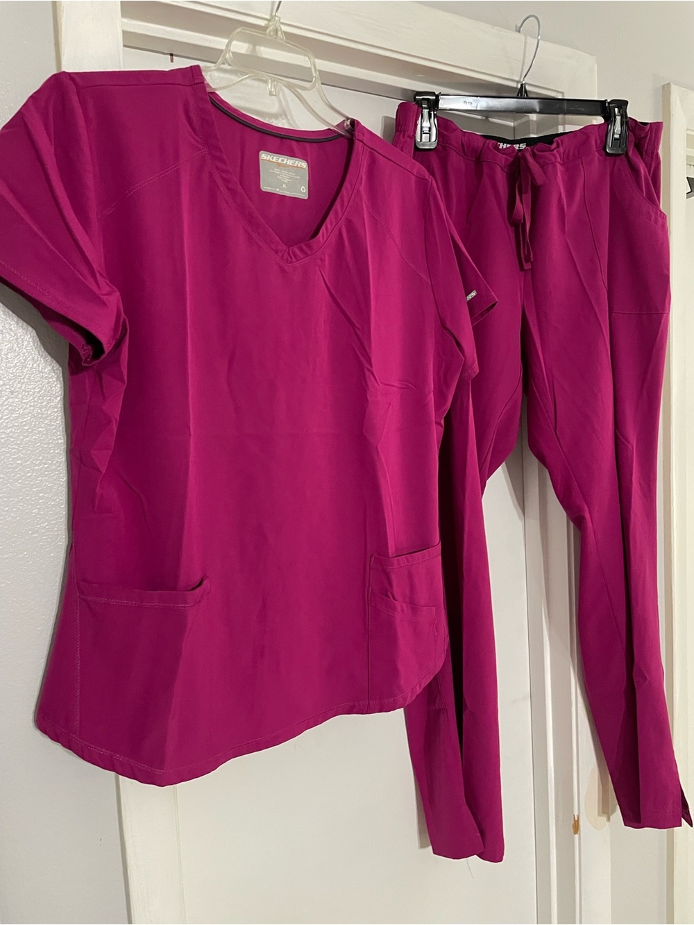 XL Magenta Women’s Scrub Set - Skechers V-Neck Top & Drawstring Pants
